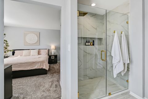 Tiny photo for 262 Waverly Court, Willowbrook, IL 60527 (MLS # 12590007)