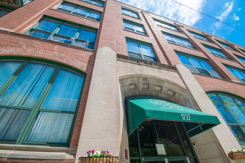 Photo of 1727 S Indiana Avenue #214, Chicago, IL 60616 (MLS # 12377072)