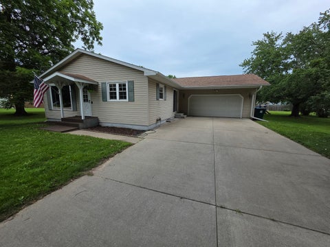 Photo of 611 E 7th Street, Rock Falls, IL 61071 (MLS # 12689721)