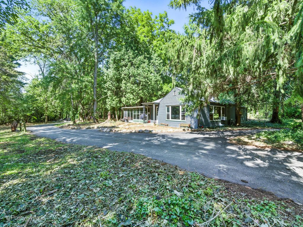 Photo for S639 Prince Crossing Road, West Chicago, IL 60185 (MLS # 12469789)