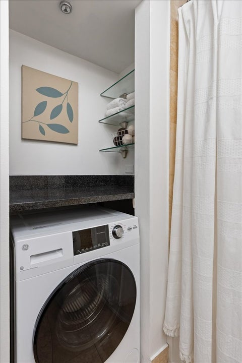 Tiny photo for 2045 N Larrabee Street #7102, Chicago, IL 60614 (MLS # 12776896)