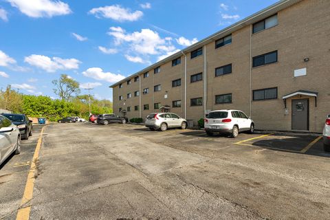 Tiny photo for 9654 NOTTINGHAM Avenue #1C, Chicago Ridge, IL 60415 (MLS # 12635095)