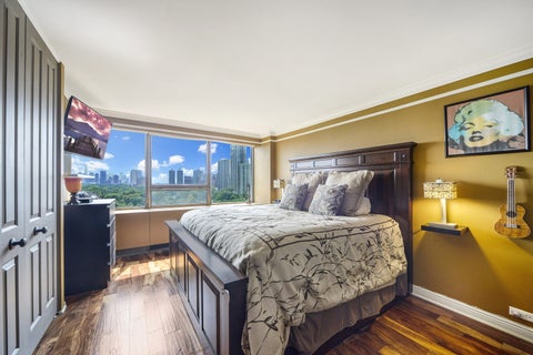 Tiny photo for 2800 N Lake Shore Drive #1310, Chicago, IL 60657 (MLS # 12675813)