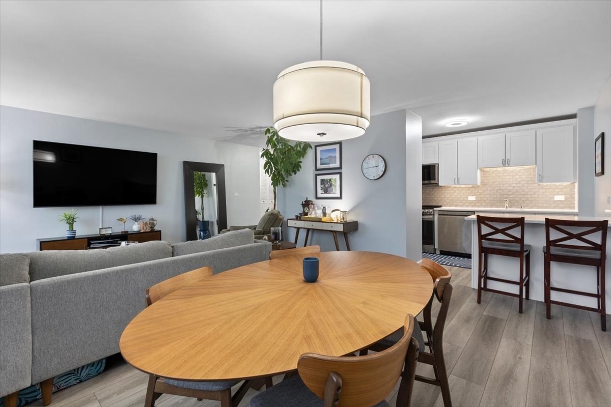 4250 N Marine Drive 906