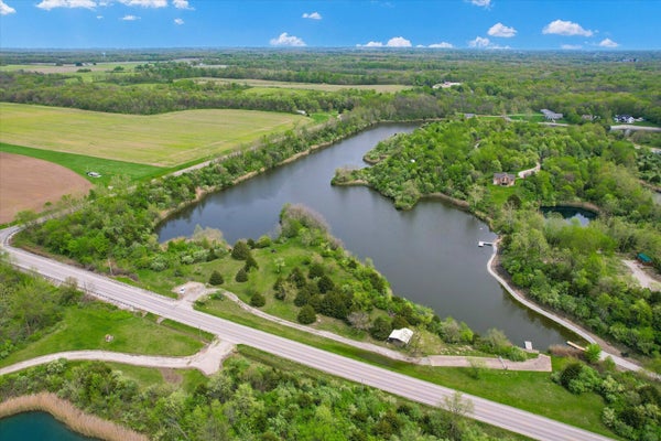 DOR1701B HENNING ROAD, DANVILLE, IL 61834 - Image fcb6937bf65db3c606caa5eaeb21612d/2370231824