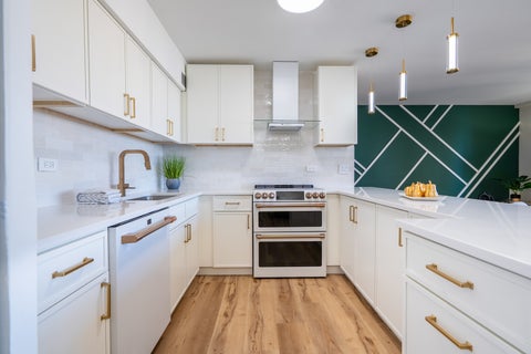 Tiny photo for 6300 N Sheridan Road #802, Chicago, IL 60660 (MLS # 12742938)