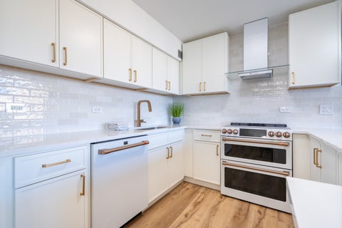 Tiny photo for 6300 N Sheridan Road #802, Chicago, IL 60660 (MLS # 12742938)