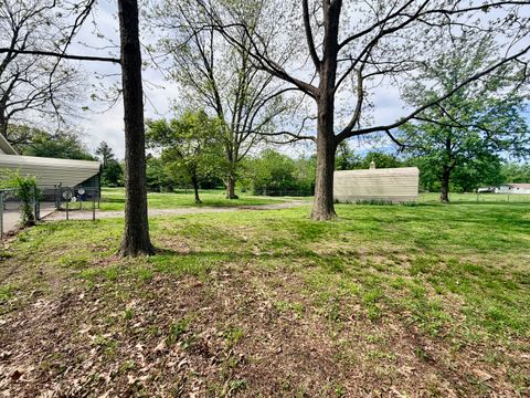 Tiny photo for 2123 North Avenue, Metropolis, IL 62960 (MLS # 12621317)