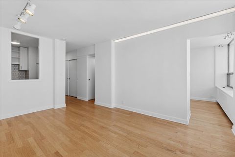 Tiny photo for 1460 N Sandburg Street #2904, Chicago, IL 60610 (MLS # 12597547)