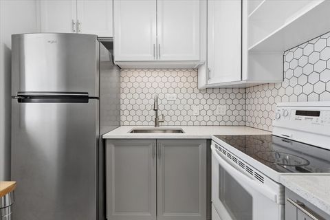 Tiny photo for 1460 N Sandburg Street #2904, Chicago, IL 60610 (MLS # 12597547)