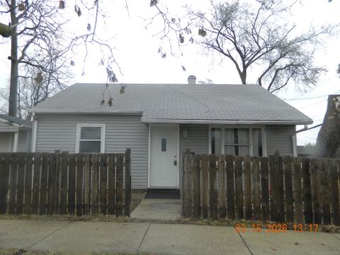 Photo of 202 N Loucks Street, Aurora, IL 60505 (MLS # 12592978)