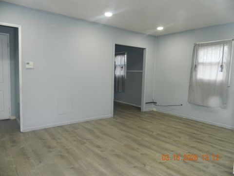 Tiny photo for 202 N Loucks Street, Aurora, IL 60505 (MLS # 12592978)