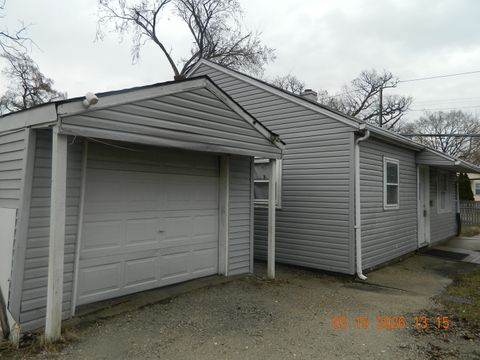 Tiny photo for 202 N Loucks Street, Aurora, IL 60505 (MLS # 12592978)