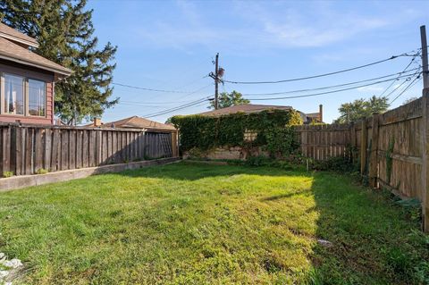 Tiny photo for 1212 N Harvey Avenue, Oak Park, IL 60302 (MLS # 12475277)