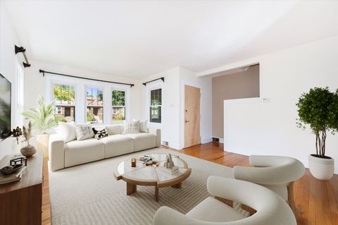 Tiny photo for 1212 N Harvey Avenue, Oak Park, IL 60302 (MLS # 12475277)