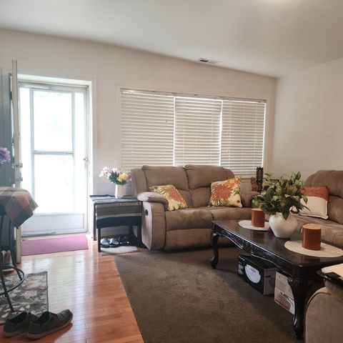 Tiny photo for 7826 W 98th Place, Hickory Hills, IL 60457 (MLS # 12500367)