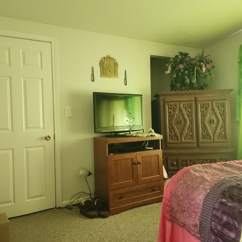 Tiny photo for 7826 W 98th Place, Hickory Hills, IL 60457 (MLS # 12500367)