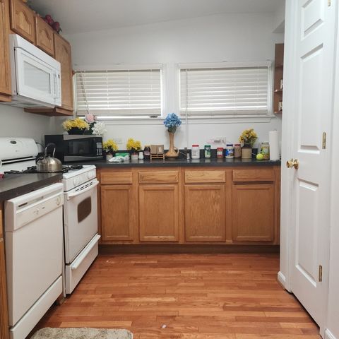 Tiny photo for 7826 W 98th Place, Hickory Hills, IL 60457 (MLS # 12500367)