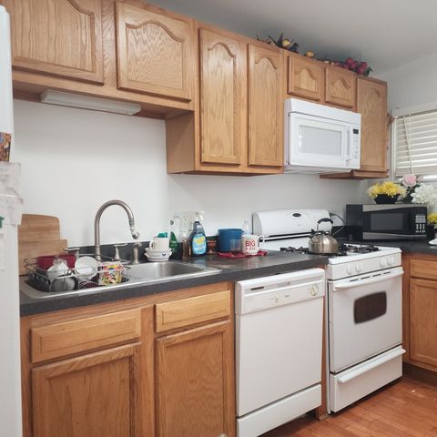 Tiny photo for 7826 W 98th Place, Hickory Hills, IL 60457 (MLS # 12500367)