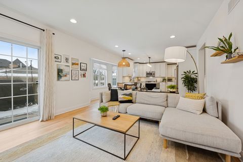 Tiny photo for 1605 Elmdale Avenue, Glenview, IL 60026 (MLS # 12565042)