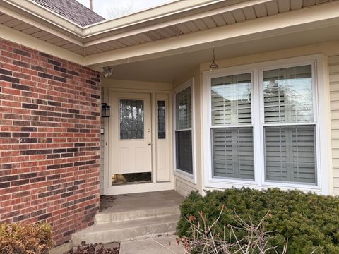 Tiny photo for 1576 Poplar Creek Drive, Hoffman Estates, IL 60169 (MLS # 12580068)