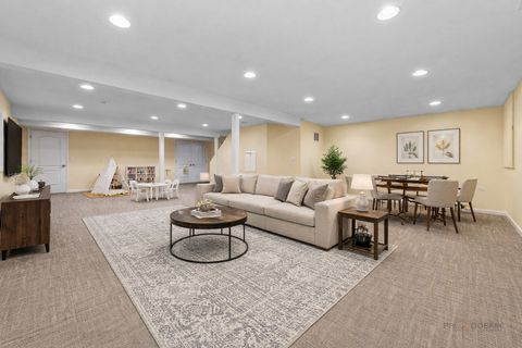 Tiny photo for 1576 Poplar Creek Drive, Hoffman Estates, IL 60169 (MLS # 12580068)