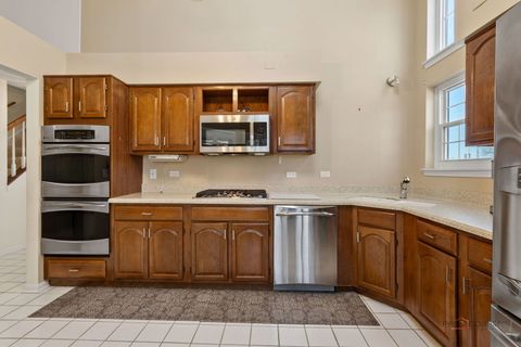 Tiny photo for 1576 Poplar Creek Drive, Hoffman Estates, IL 60169 (MLS # 12580068)