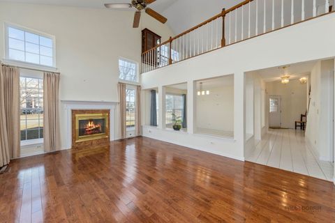 Tiny photo for 1576 Poplar Creek Drive, Hoffman Estates, IL 60169 (MLS # 12580068)