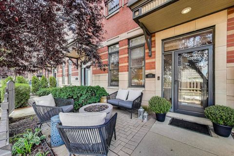 Photo of 1009 N Riverwalk Street, Chicago, IL 60610 (MLS # 12467412)