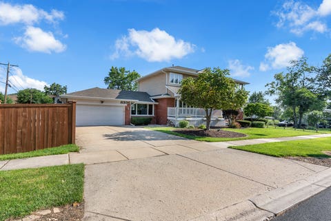 Tiny photo for 8336 W 94th Street, Hickory Hills, IL 60457 (MLS # 12718282)