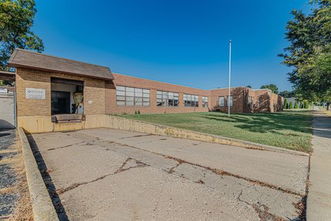 158 N Edison Avenue Elgin IL 60123