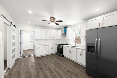 Tiny photo for 2237 S Oakley Avenue, Chicago, IL 60608 (MLS # 12715696)