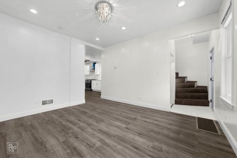 Tiny photo for 2237 S Oakley Avenue, Chicago, IL 60608 (MLS # 12715696)