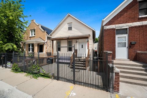 Tiny photo for 2237 S Oakley Avenue, Chicago, IL 60608 (MLS # 12715696)