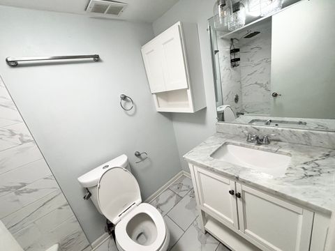 Tiny photo for 1321 S Finley Road #107, Lombard, IL 60148 (MLS # 12503219)