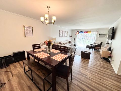 Tiny photo for 1321 S Finley Road #107, Lombard, IL 60148 (MLS # 12503219)