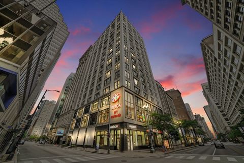 Photo of 8 W MONROE Street #1604, Chicago, IL 60603 (MLS # 12610465)