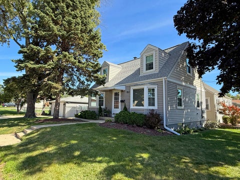 Tiny photo for 1759 Coolidge Avenue, Berkeley, IL 60163 (MLS # 12775376)