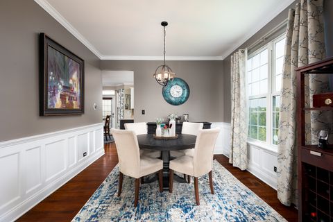 Tiny photo for 1009 Bennett Court, North Aurora, IL 60542 (MLS # 12566749)