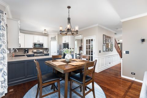 Tiny photo for 1009 Bennett Court, North Aurora, IL 60542 (MLS # 12566749)