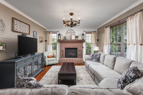 Tiny photo for 1009 Bennett Court, North Aurora, IL 60542 (MLS # 12566749)