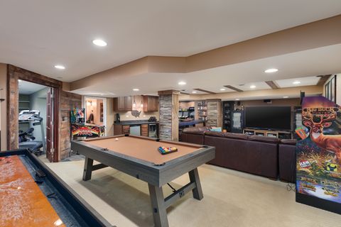 Tiny photo for 1009 Bennett Court, North Aurora, IL 60542 (MLS # 12566749)