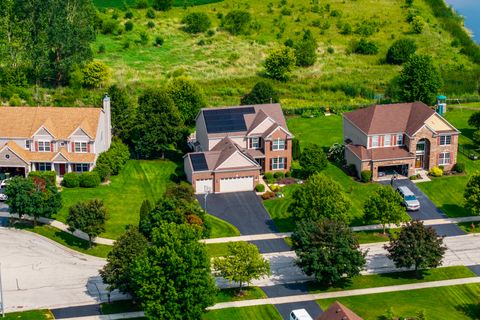 Tiny photo for 1009 Bennett Court, North Aurora, IL 60542 (MLS # 12566749)