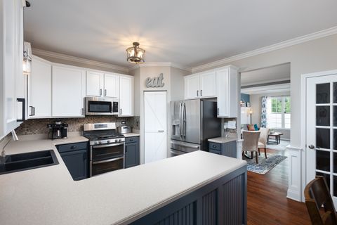 Tiny photo for 1009 Bennett Court, North Aurora, IL 60542 (MLS # 12566749)