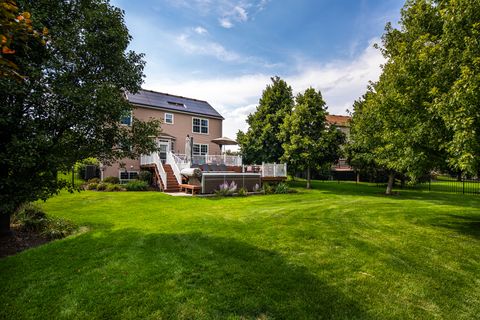 Tiny photo for 1009 Bennett Court, North Aurora, IL 60542 (MLS # 12566749)