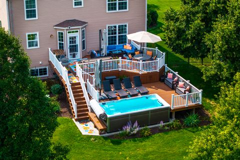 Tiny photo for 1009 Bennett Court, North Aurora, IL 60542 (MLS # 12566749)