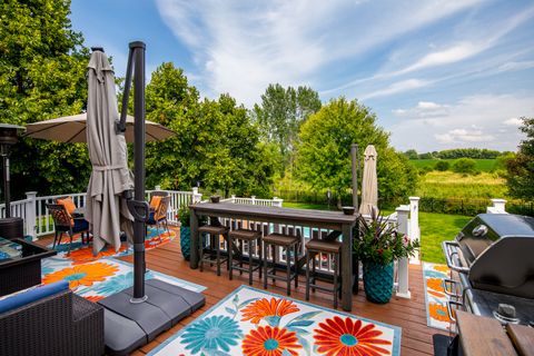 Tiny photo for 1009 Bennett Court, North Aurora, IL 60542 (MLS # 12566749)