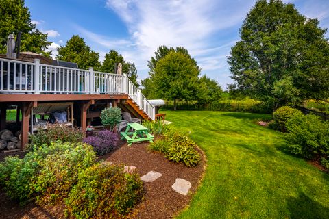 Tiny photo for 1009 Bennett Court, North Aurora, IL 60542 (MLS # 12566749)