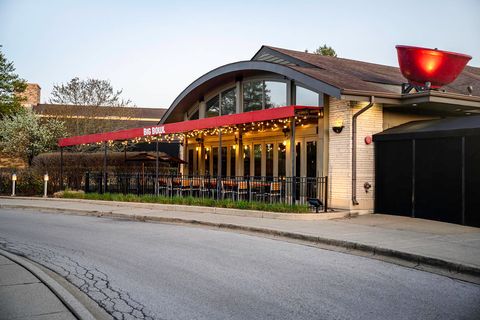 Tiny photo for 563 yosemite Way, Mundelein, IL 60060 (MLS # 12498146)