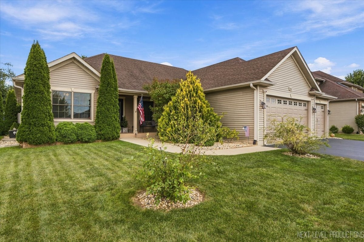 867 Greenfield Turn